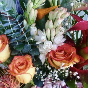 Maui Flowers ~ Door to Door Delivery